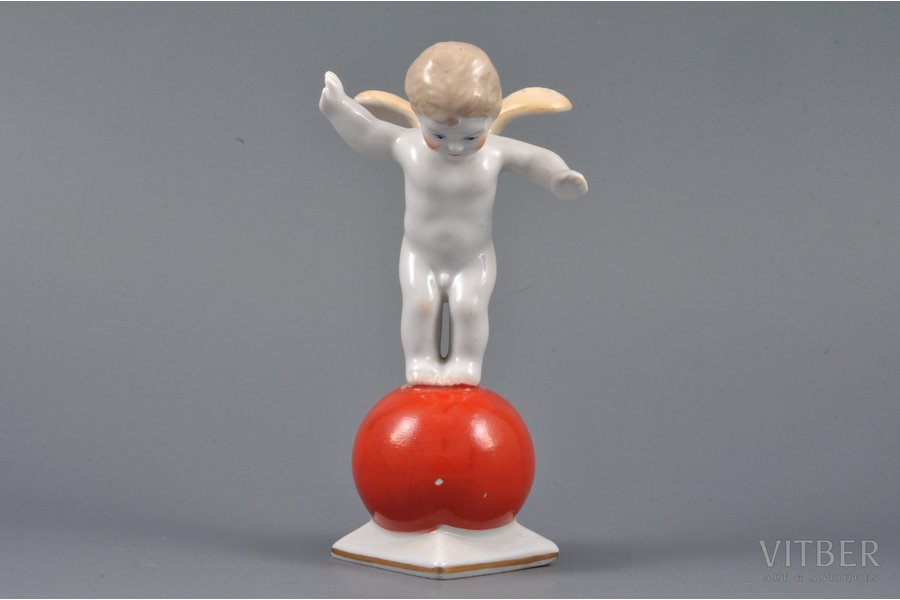 статуэтка, ангел на красном шаре, фарфор, Рига (Латвия), фабрика М.С. Кузнецова, 1937-1940 г., первый сорт