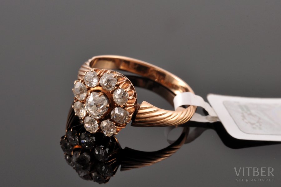 кольцо, золото, 585 проба, 3.34 г., размер кольца 17.5, бриллианты (старая огранка), (1) 0.23 кт; 8 x 0.1 кт, сертификат качества Латвийского пробирного бюро