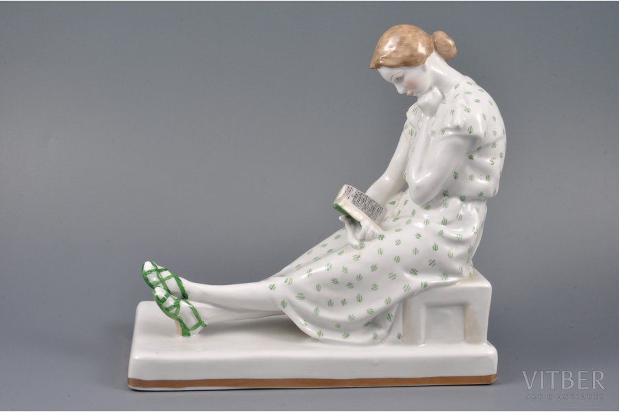 statuete, Lasīšana, porcelāns, PSRS, DZ Dulevo, modeļa autors - G. Sidorovs, 1960 g., pirmā šķira
