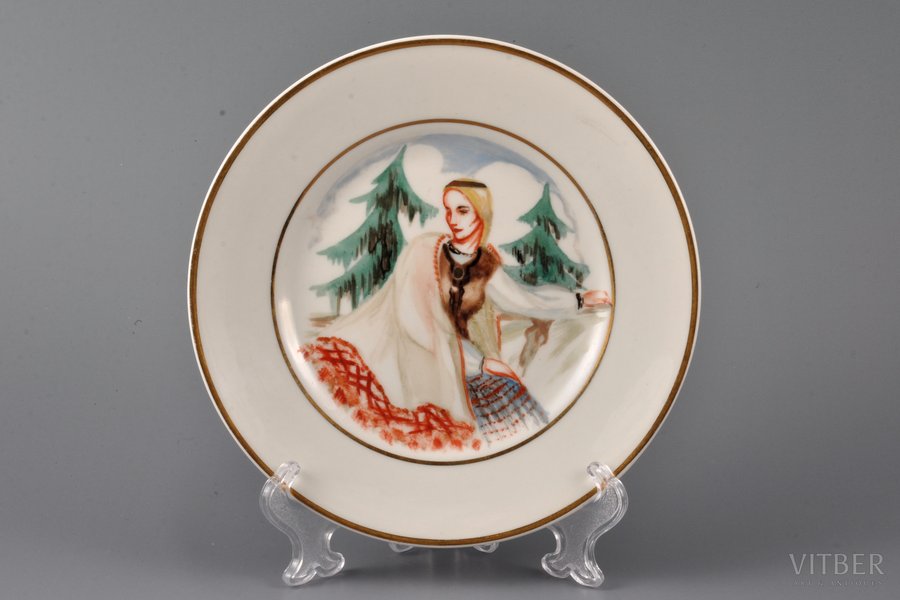 decorative plate, hand-painted, porcelain, sculpture's work, M.S. Kuznetsov manufactory, handpainted by Helena Krisone, Riga (Latvia), 1934-1940, Ø 16 cm