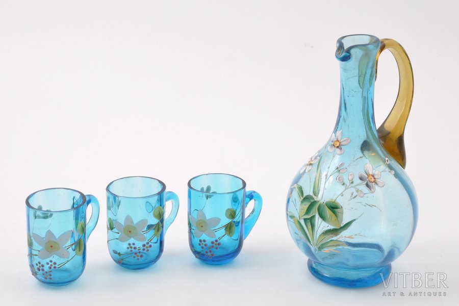 pitcher, 3 small glasses, h (pitcher) 14.5 cm, h (small glass) 4.8 cm