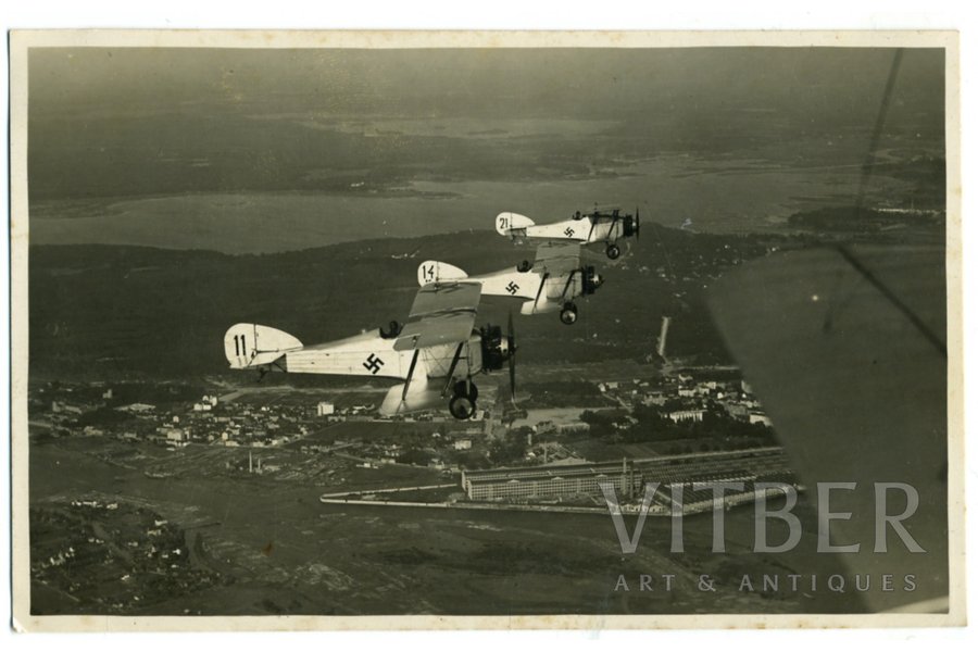 фотография, самолеты Авиационного полка в полете, Латвия, 20-30е годы 20-го века, 13,6x8,5 см