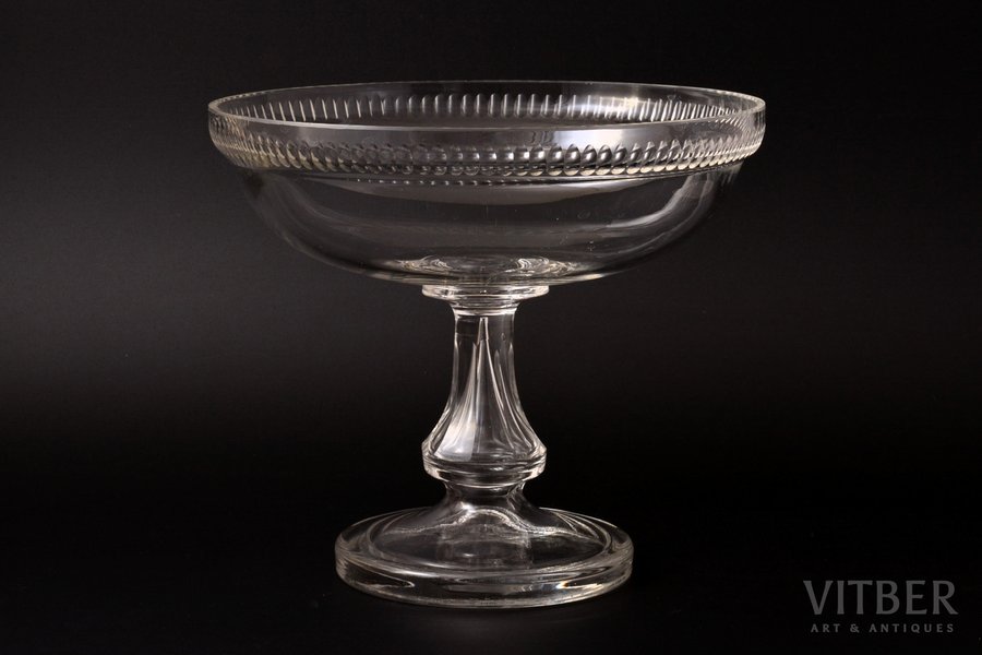 fruit dish, the border of the 19th and the 20th centuries(?), Ø 22.1 cm, h 19.3 cm
