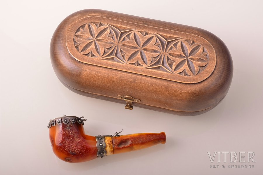 pipe, metal, amber, 12.7 x 5.2 x 3.9 cm, weight 83.85 g, in a wooden case