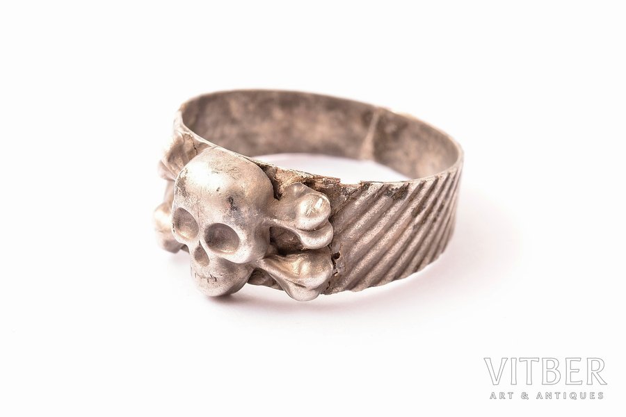 Ring "Skull", world war II, silver, 800 standart, 3.03 g., ring size 21.25 mm, Germany, the 30-40ties of 20th cent.