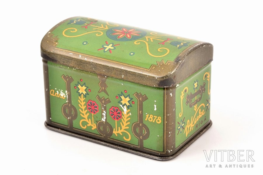 box, V. Ķuze Rīgā, metal, Latvia, the 20-30ties of 20th cent., 8.2 x 5.5 x 5.3 cm