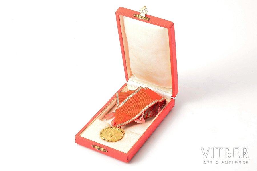медаль, знак отличия Креста Признания, малого размера, в футляре, 1-я степень, Латвия, 20е-30е годы 20го века, 38.9 x 30.3 мм, 14.85 г, фирма "S. Bercs"
