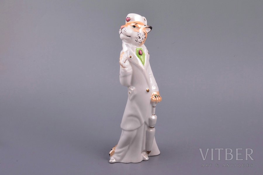 statuete, Tīģera kundze, porcelāns, Ukraina, Korostenes porcelāna rūpnīca, modeļa autors - A. Ševčenko, 21. gs. sākums, h 19.9 cm, pirmā šķira
