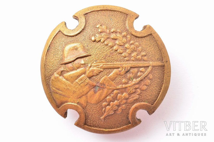 badge, Army expert-shooter (automatic rifle shooting), Latvia, 20-30ies of 20th cent., 30.7 x 30.9 mm