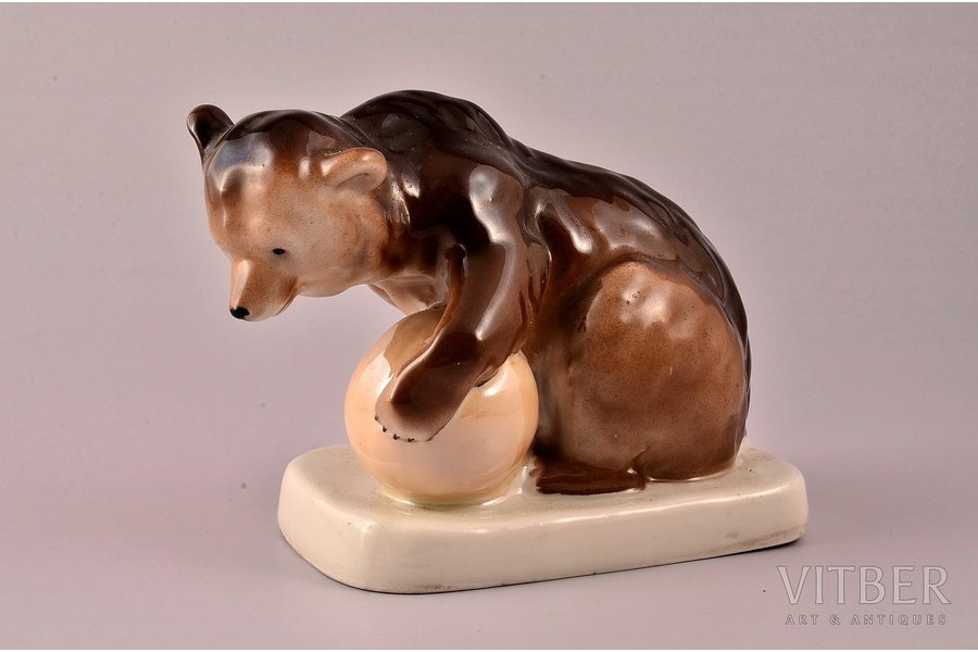 figurine, Circus Bear, porcelain, Riga (Latvia), USSR, Riga porcelain factory, 1953-1962, 9 cm, top grade