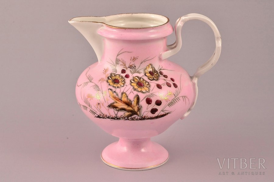 cream jug, porcelain, M.S. Kuznetsov manufactory, Russia, the border of the 19th and the 20th centuries, h - 10.4 cm