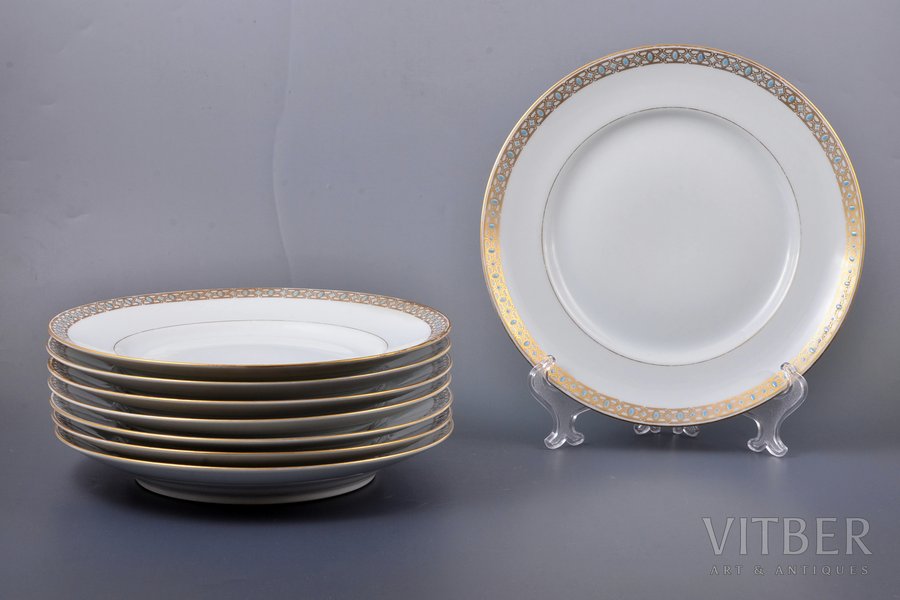 set of 8 plates, edge framed with embossed glaze, porcelain, M.S. Kuznetsov manufactory, Riga (Latvia), 1937-1940, Ø 24.5 cm