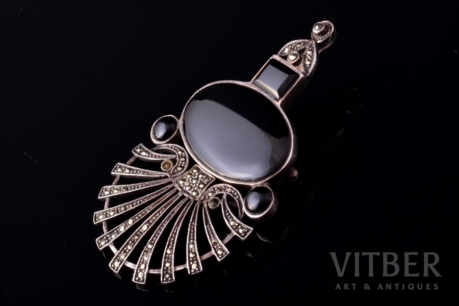 pendant-brooch, silver, 925 standard, 17.25 g., the item's dimensions 7.1 x 4 cm