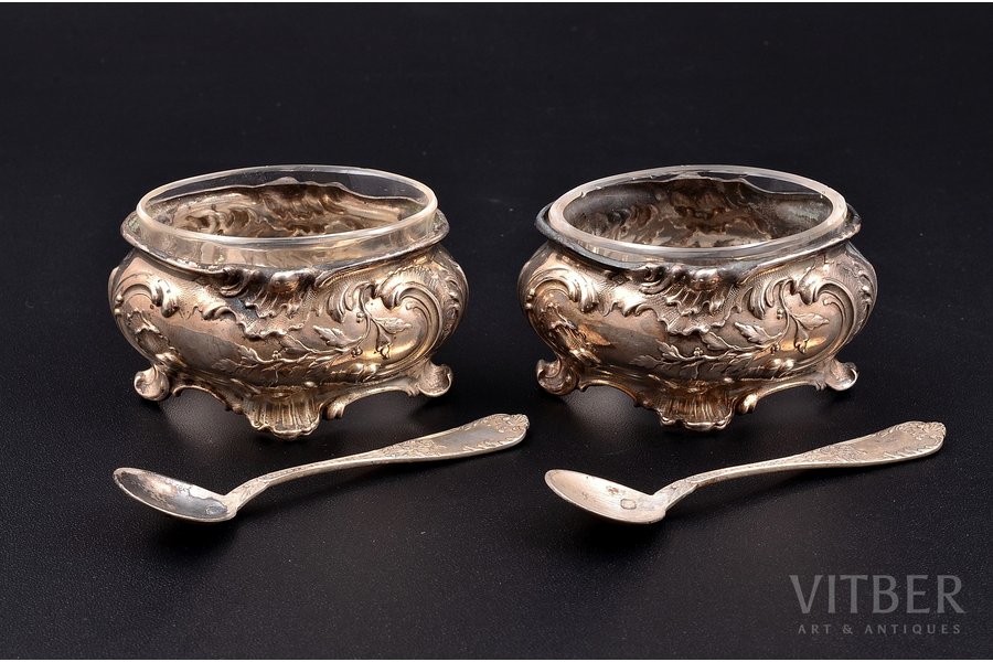 pair of saltcellars, silver, with glass and spoons, 950 standard, silver weight 57.25, salt cellar 6.4 x 4.8 x 3.4 cm, spoon 7.9 cm, Adolphe Boulenger, 1876-1899, Paris, France, one of salt cellars with defect
