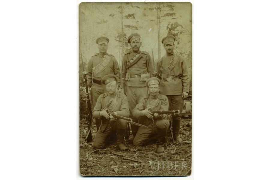 photography, group of soldiers with weapons, Russia, beginning of 20th cent., 14x9 cm
