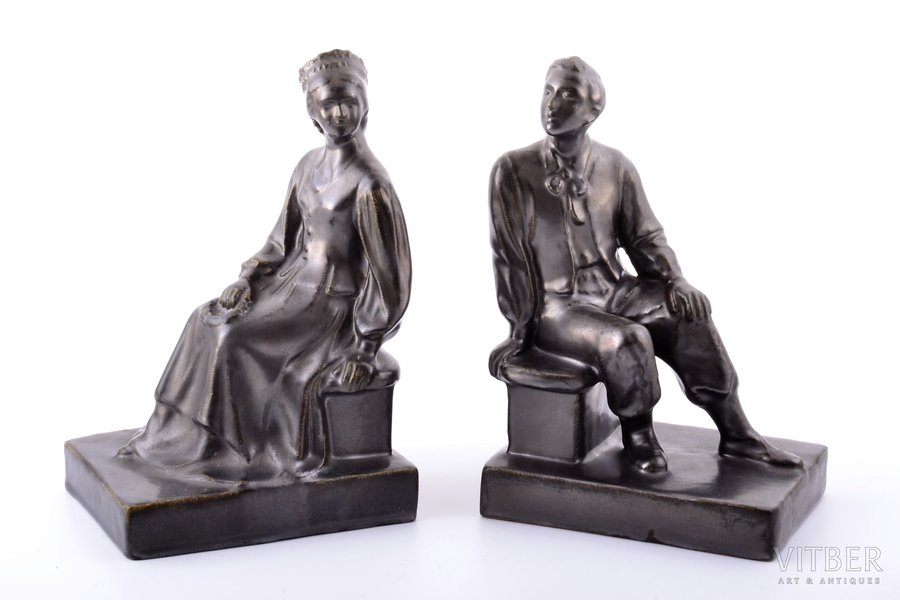 figurines - bookends, Couple in traditional costumes, ceramics, Lithuania, USSR, Kaunas industrial complex "Daile", the 50ies of 20th cent., 20.8 cm
