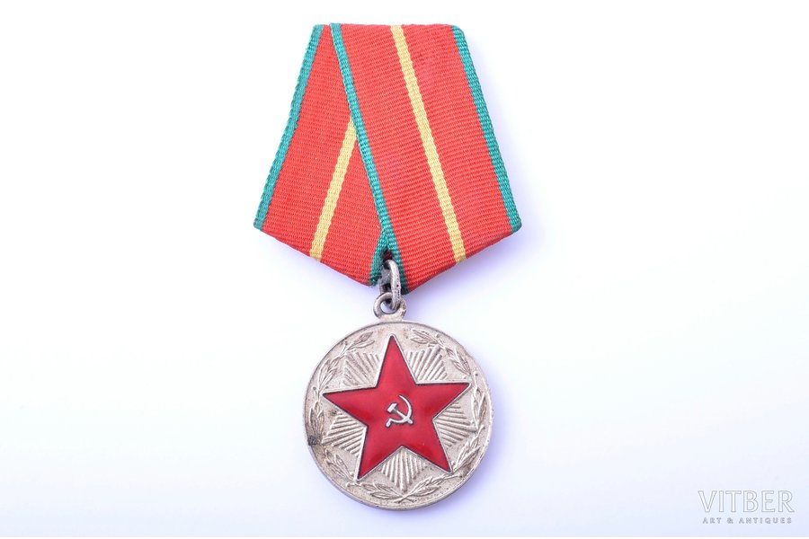 медаль, МООП Латвийской ССР: за 20 лет безупречной службы, Латвия, СССР, 60-е годы 20го века, 37.2 x 32 мм