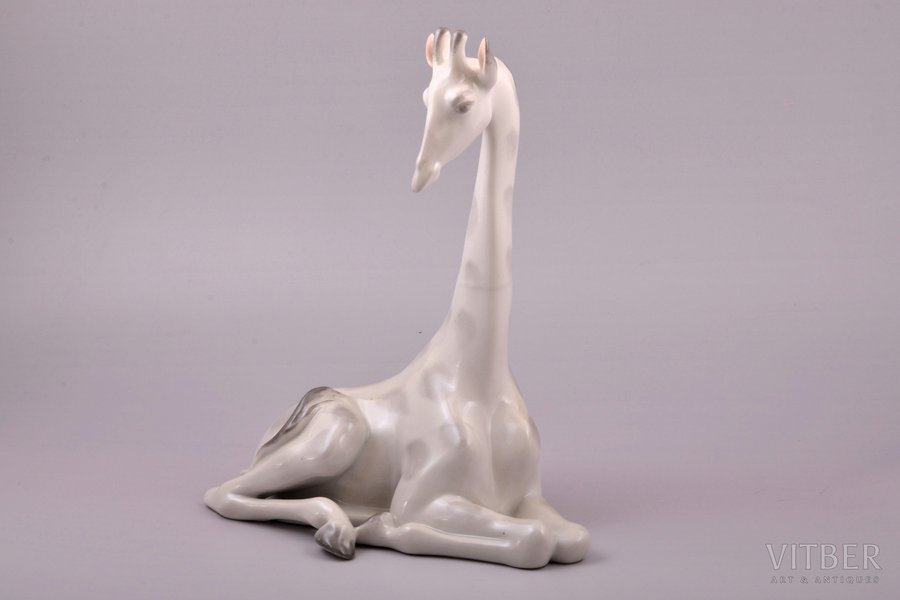 statuete, Žirafe, porcelāns, Rīga (Latvija), PSRS, Rīgas porcelāna rūpnīca, modeļa autors - Pjotrs Vesjolovs, 1947-1970 g., 25.5 cm, otrā šķira