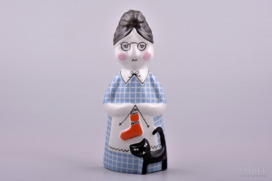 figurine - wall decoration "Granny with a cat", porcelain, Riga (Latvia), USSR, Riga porcelain factory, the 70-80ies of 20th cent., 14.8 cm, first grade