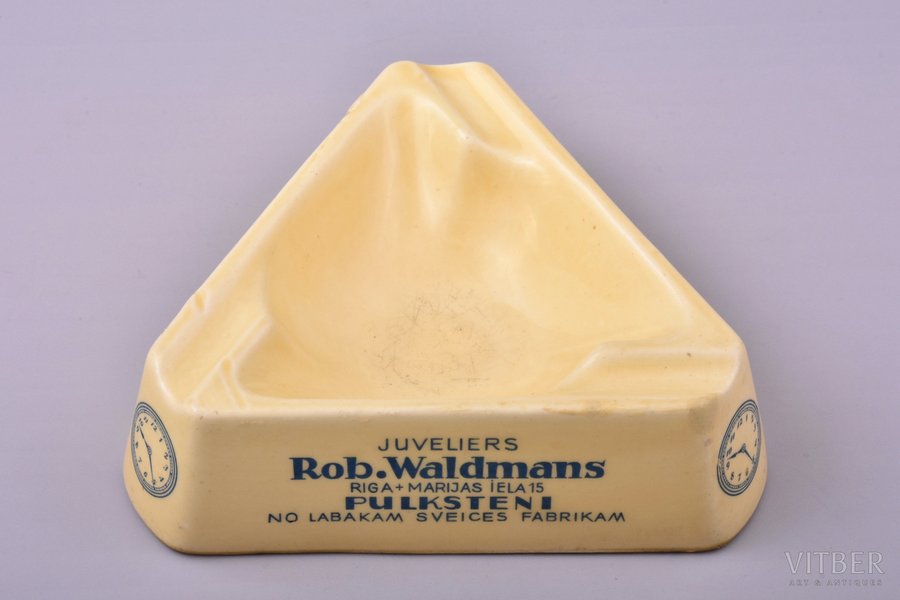 reklāmas pelnu trauks, "Juveliers Rob. Waldmans", fajanss, Rīga (Latvija), 20 gs. 30tie gadi, 13.1 x 14.6 cm, h 4.1 cm, restaurēts stūris
