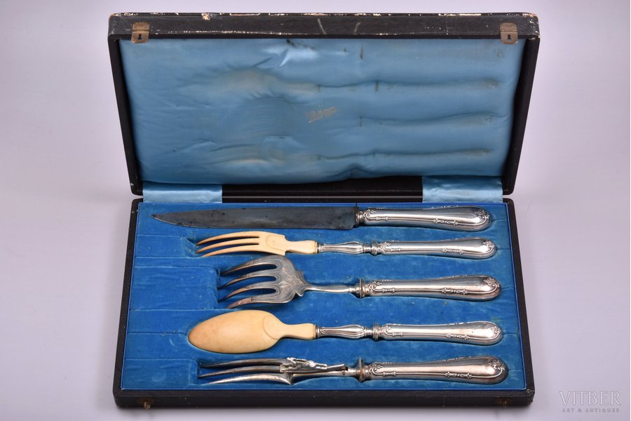 flatware set of 5 items, silver, 950 standart, metal, total weight of items 573.40 g, France, 32.6 - 26.5 cm, in a box