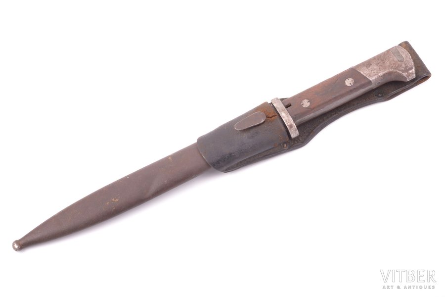 bayonet, M1924, total length 38 cm, blade length 24.7 cm, manufacturer "Perkun", Poland, an improved version of the M1922, designed for the Mauser M1898 rifle and carbine, and for the Mosin M1891/98/25 carbine. Markings WZ. 24 and W. P (Wojsko Polskie = Polish Army)
