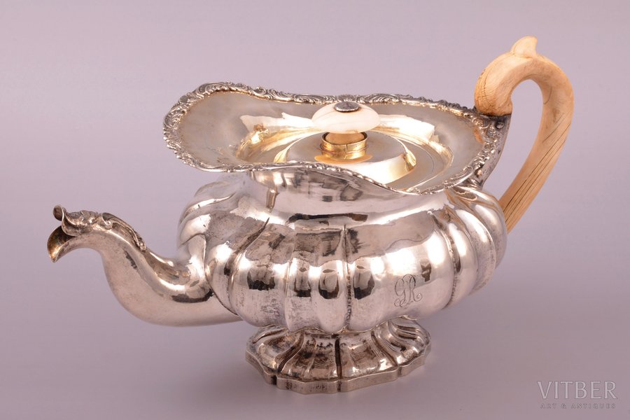 small teapot, silver, 84 standard, 565.90 g, 15.2 x 27.7 x 13.7 cm, 1840, Moscow, Russia