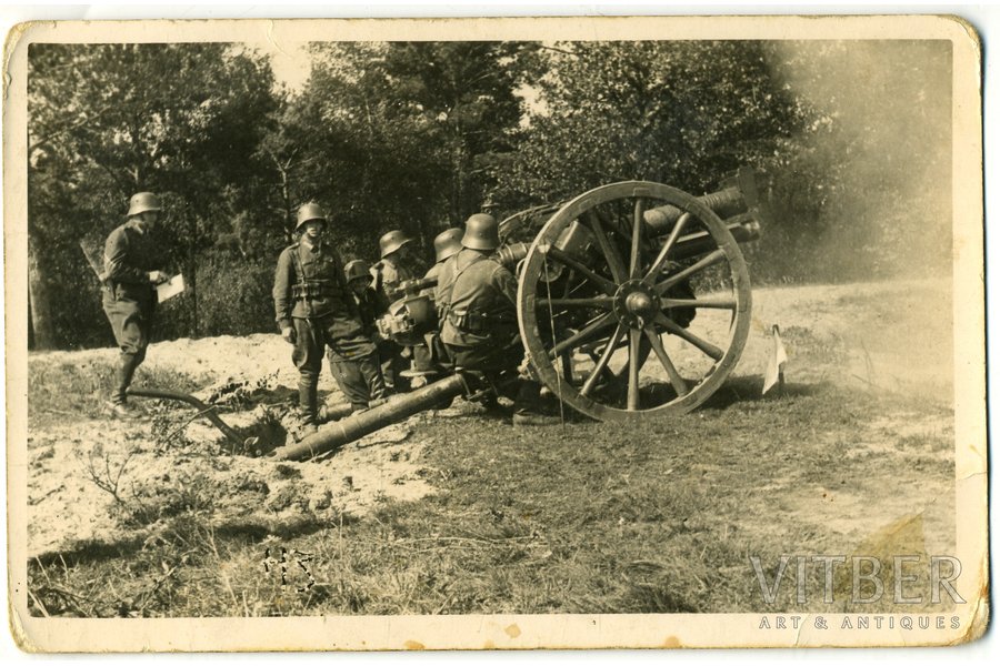 fotogrāfija, Latvijas armija, artilēristi, šaušanas apmācība, Latvija, 20. gs. 20-30tie g., 14x9 cm
