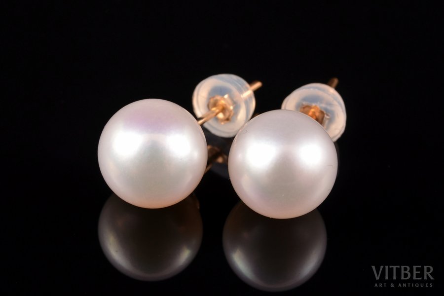 earrings, salt water south sea pearl, the best grade, gold, 18 k standart, 2.73 g., the item's dimensions Ø 0.92 cm, Australia, with certificate of authenticity