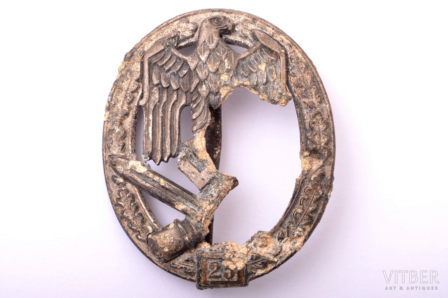 badge, General Assault Badge, 25 assaults, Germany, 30-40ies of 20th cent., 58.1 x 48.1 mm, missing fragment