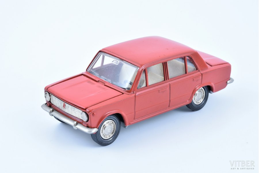 auto modelis, VAZ 2101 Nr. A9, metāls, PSRS, ~ 1980 g.