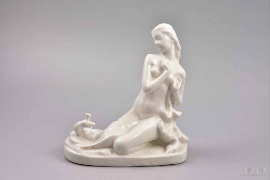 figurine, Grass-snake's bride (from a Lithuanian folk fairytale), porcelain, Riga (Latvia), USSR, sculpture's work, molder - Rimma Pancehovskaya, 1957, 16.5 х 15 cm