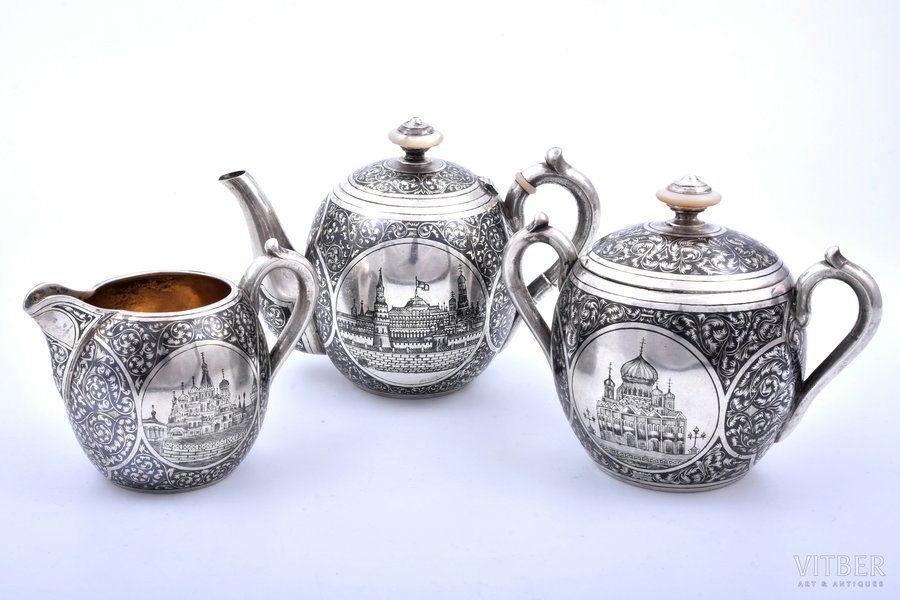service of 3 items: sugar-bowl, cream jug, teapot, silver, 84 standart, niello enamel, gilding, 1891, total weight of items 621.10g, Ivan Khlebnikov factory, Moscow, Russia, h 11 / 10.5 / 8 cm