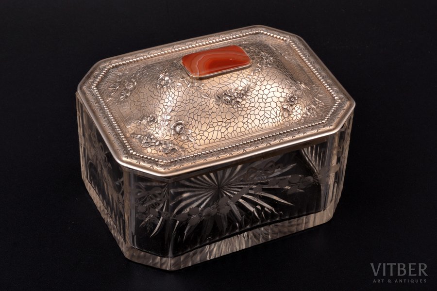 case, silver, total weight of the lid 136.35, semi-precious stones, crystal, 9 x 12.9 x 10.2 cm