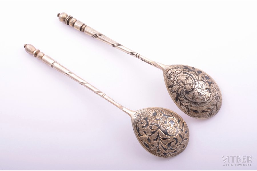 pair of teaspoons, silver, 84 standard, total weight of items 53.30, niello enamel, 13.1 cm, 1843-1847(?), Moscow, Russia, maker's marks EC and MS(?)