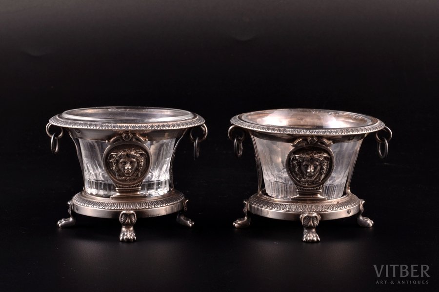 pair of saltcellars, silver, 950 standard, silver weight 149.50, Ø 7.7 cm, France, glass of one salt cellar with chips along the edge