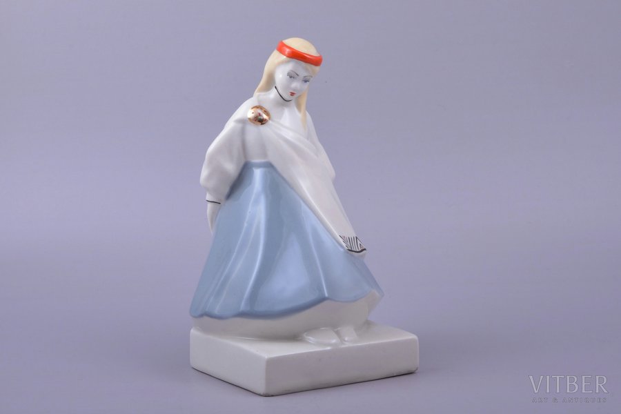 figurine, bookend - girl in traditional costume, porcelain, Riga (Latvia), USSR, Riga porcelain factory, molder - Regīna Karkunova, 1953-1962, 20 cm, first grade