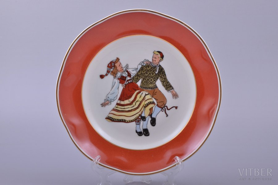 dekoratīvs šķīvis, porcelāns, Tallinas mākslas izstrādājumu kombināts "KFK", PSRS, Igaunija, 1948-1975 g., Ø 19.8 cm, otrā šķira