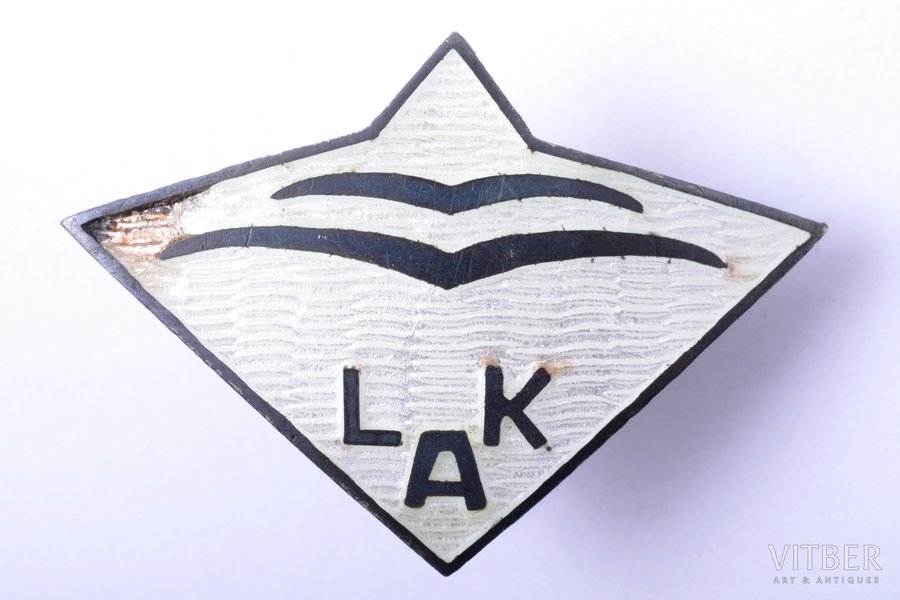 знак, LAK (Латвийский Аэроклуб), № 106, серебро, Латвия, 20е-30е годы 20го века, 21 x 29.8 мм, дефект эмали