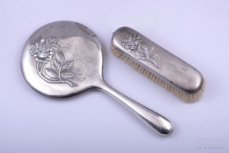 a set of clothes-cleaning brush and handheld mirror, silver, 830 standart, total weight of items 460.70g, Finland, mirror 28.5 x 14 cm, brush 16.7 x 4.5 cm