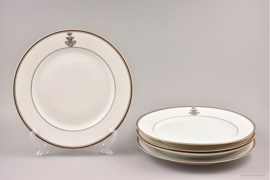 set of 5 plates, monogram of the noble family, porcelain, J. Jaksch & Co, Riga (Latvia), Russia, Ø 23.4 cm, chip on the edge of one plate