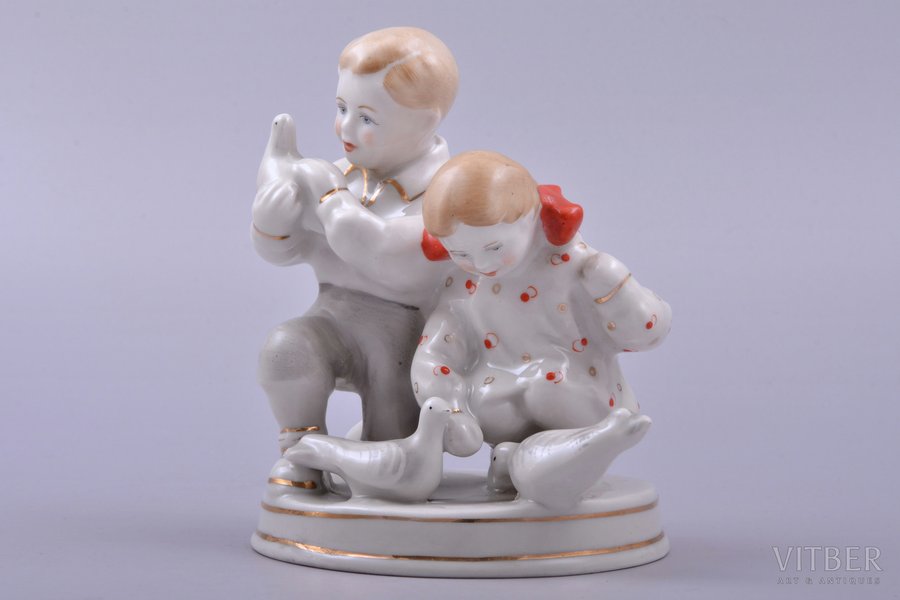 figurine, Children with doves, porcelain, Riga (Latvia), USSR, Riga porcelain factory, molder - S. Bolzan-Golumbovskaja, the 50ies of 20th cent., h 11.9 cm, first grade