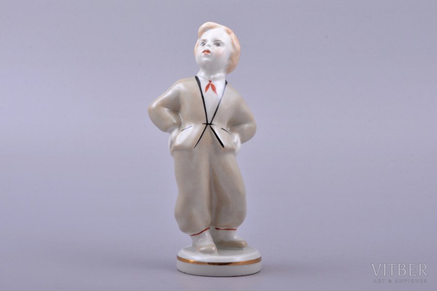 figurine, Folk dance (boy), porcelain, Riga (Latvia), Riga porcelain factory, molder - Leja Novozeneca, the 40-50ies of 20 cent., the 60-70ies of 20th cent., the 50-60ies of 20th cent., 14 cm, first grade