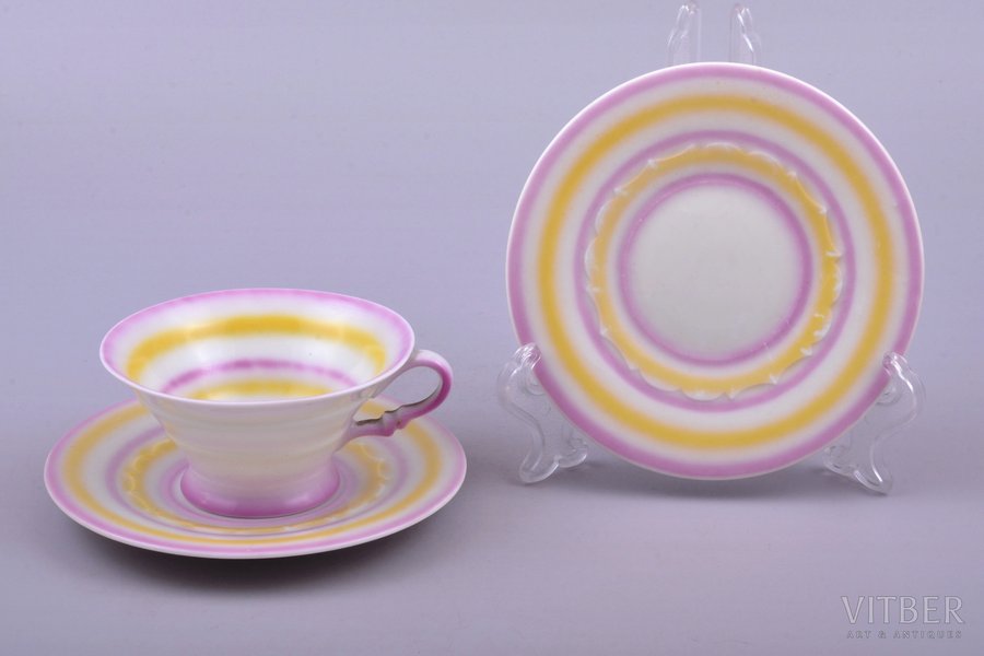 tea pair, with 2 saucers, porcelain, M.S. Kuznetsov manufactory, Riga (Latvia), 1934-1940, h (cup) 4.1 cm, Ø (saucer) 11.1 cm, marked P.B.