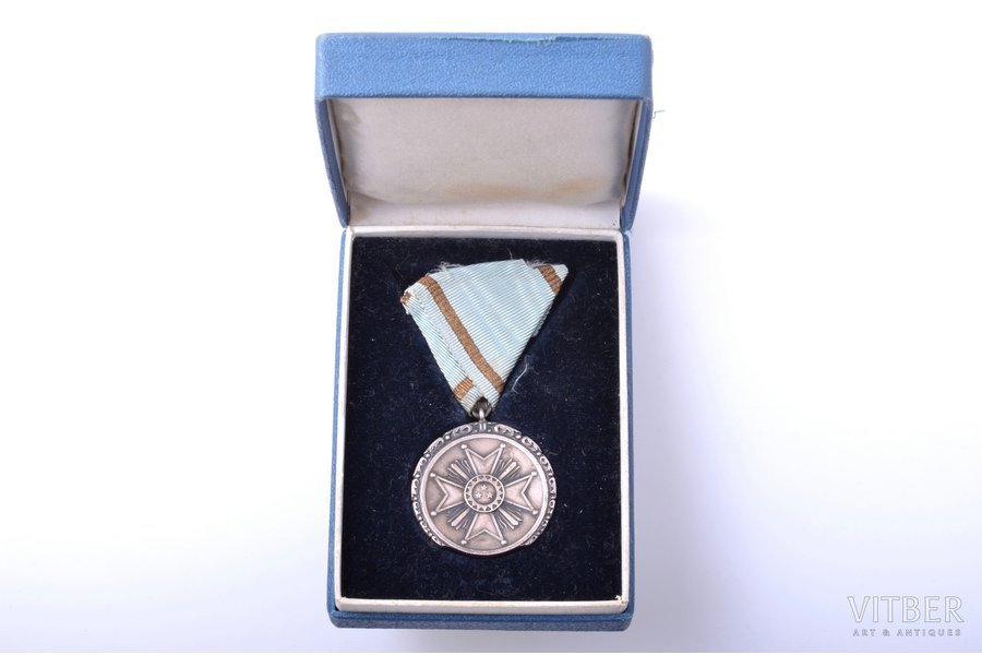 знак почёта к ордену Трёх Звёзд, 2-я степень, серебро, 875 проба, Латвия, 20е-30е годы 20го века, в футляре