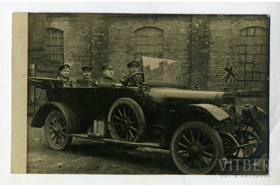 фотография, Латвийская армия, Автомобильная рота, легковой автомобиль "Austin", Латвия, 20-30е годы 20-го века, 13,4x8,2 см