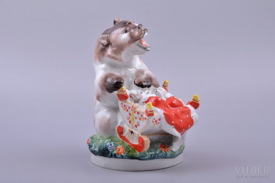 figurine, Bear mother with a cradle, porcelain, USSR, LFZ - Lomonosov porcelain factory, molder - Charushin E., h 16.5 cm, third grade