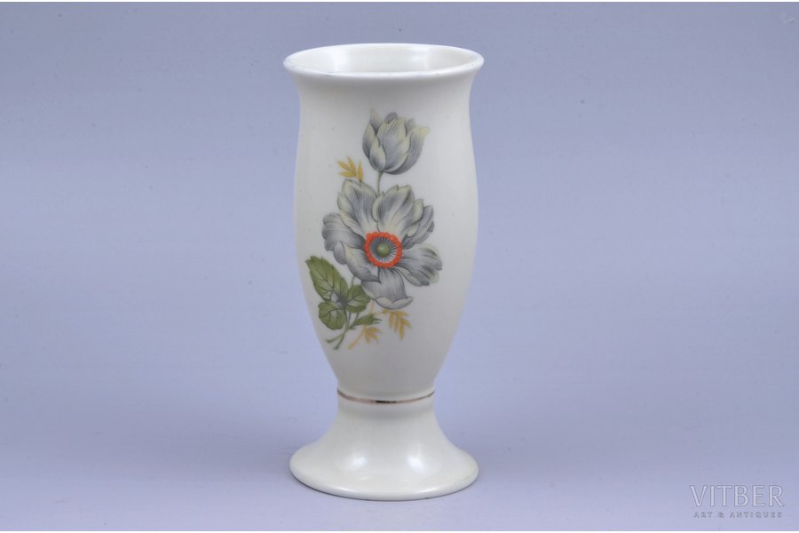 vase, decal, porcelain, M.S. Kuznetsov manufactory, Riga (Latvia), 1937-1940, h 15.5 cm, third grade