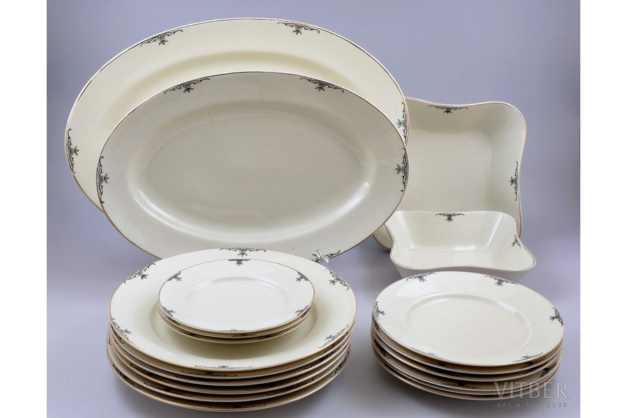 set of plates, 19 items, porcelain, J.K. Jessen manufactory, Riga (Latvia), 1936-1939, third grade, 6 pcs. round plates Ø 24.7 cm, 6 pcs. round plates Ø 19.3 cm, 3 pcs. round plates Ø 15.5 cm, 1 oval plate 40.5 x 27 cm, 1 oval plate 35.1 x 23.6 cm, 1 square-shaped plate 19.8 x 19.8 cm (chip at the base), 1 square-shaped plate 17 x 17 cm