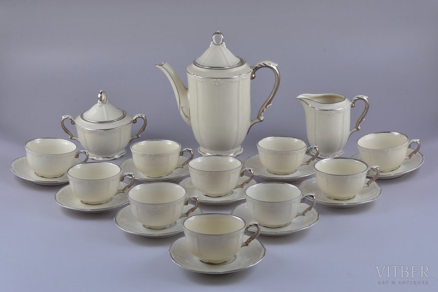 service, for 10 persons (23 items), porcelain, Langebraun, Estonia, the 30ties of 20th cent., h (cup) 3.9 cm, Ø (saucer) 10.7 cm, h (coffee pot) 18 cm, chip on the inner edge of the coffee pot